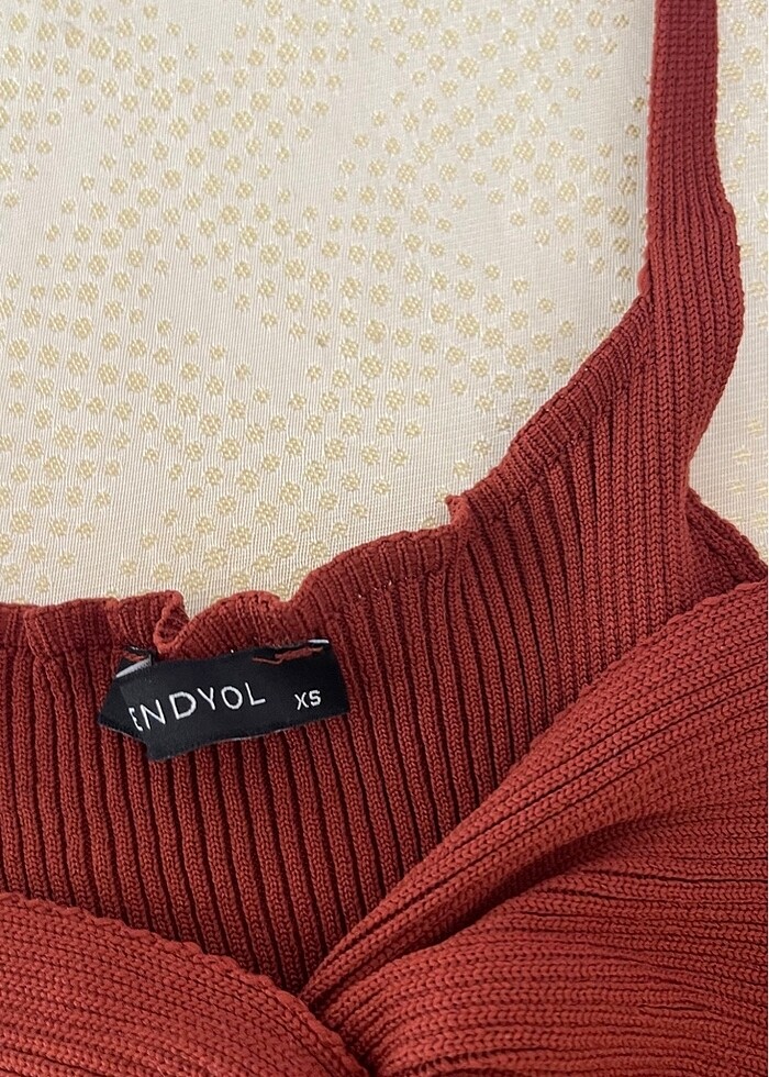 Yırtmaçlı elbise - Görsel 3