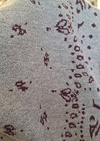 Baskılı gri bordo desenli şal - Görsel 2