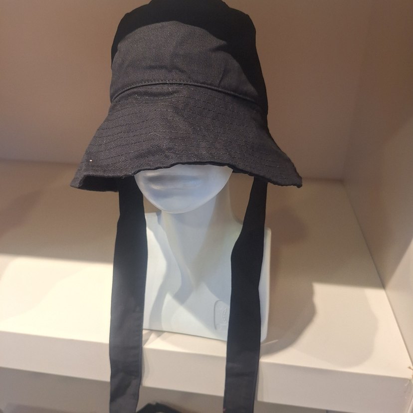 Siyah Bantlı Kadın Sokak Stili Şapka - Görsel 2