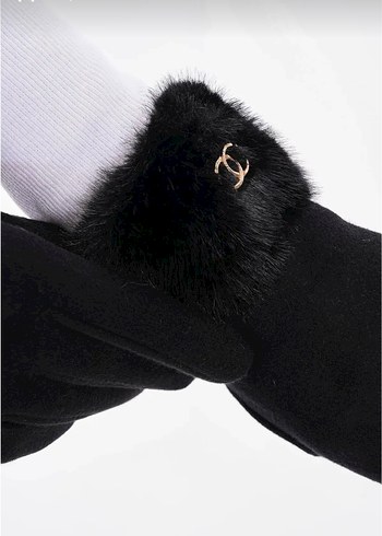 Siyah Kürklü Kadın Eldiveni - Görsel 2