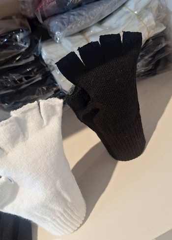 Siyah Yarım Parmak Kadın Eldiven - Görsel 6