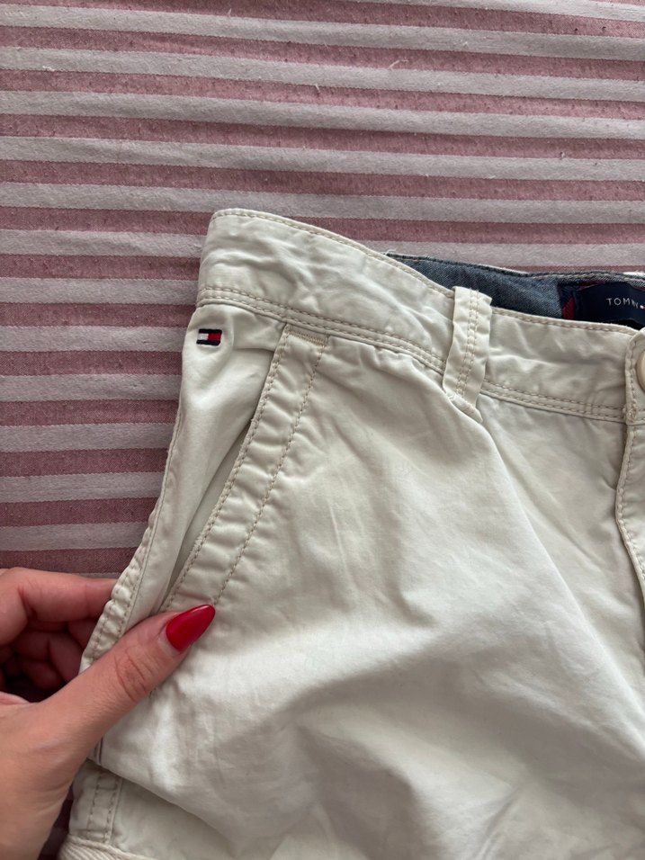 Beyaz Pamuklu Kemerli Mini Şort - Görsel 3