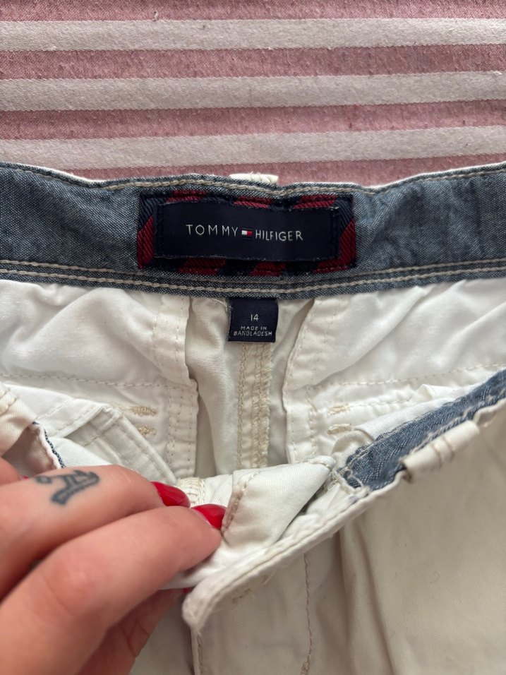 Beyaz Pamuklu Kemerli Mini Şort - Görsel 4