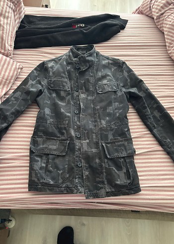 Erkek Gri Kamuflaj Desenli Denim Mont