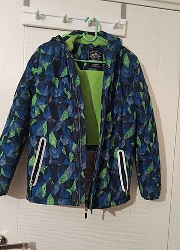 LC Waikiki mot
