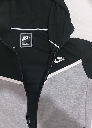 Nike Tech flaace