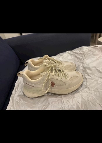 Beyaz Bağcıklı Spor Ayakkabı - Görsel 2