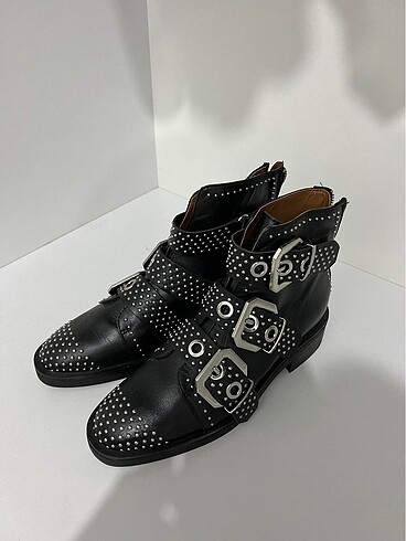 37 Beden Zara bot