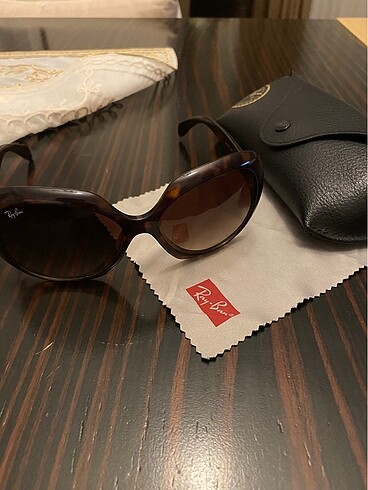 Ray Ban