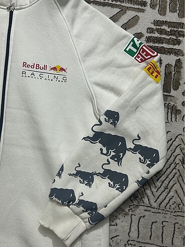 l Beden Redbull baskılı beyaz ceket