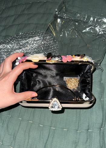 Çiçekli İşlemeli Kadın Portföy Çanta - Görsel 5