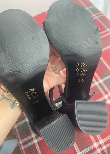 Tek bant Siyah Blok Topuklu Kadın Ayakkabı - Görsel 3