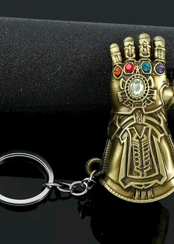  Marvel Avengers Thanos Sosuzluk Eldiveni Anahtarlık