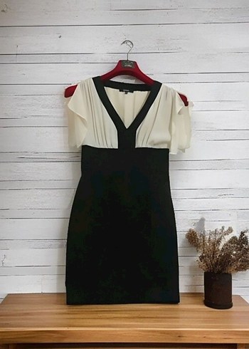 Kemerli V Yakalı Midi Elbise - Görsel 5