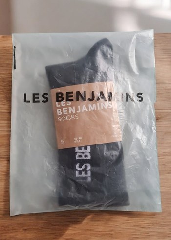 Les Benjamins Siyah Baskılı Çorap - Görsel 3