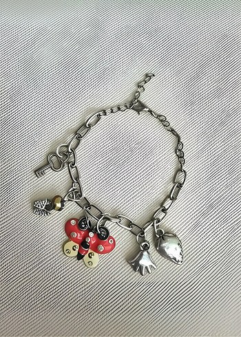 Beden Kelebek Detaylı Çelik Zincir Kadın Bileklik