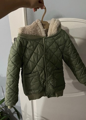 Kapüşonlu Kürklü Erkek Çocuk Mont - Görsel 3