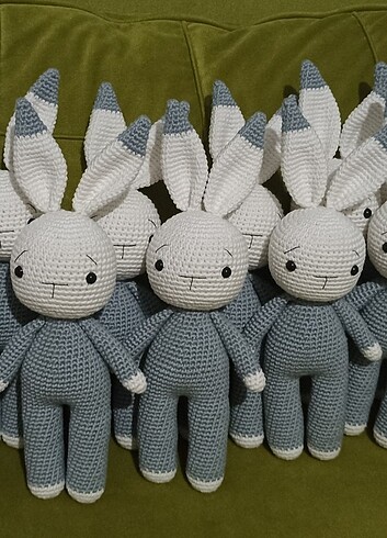 Amigurumi tavşan oyuncak