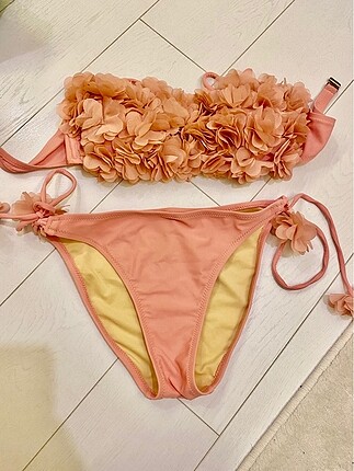 Somon renk çiçekli bikini takımı