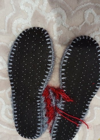 Kırmızı Gri Nakışlı Örgü patik - Görsel 2