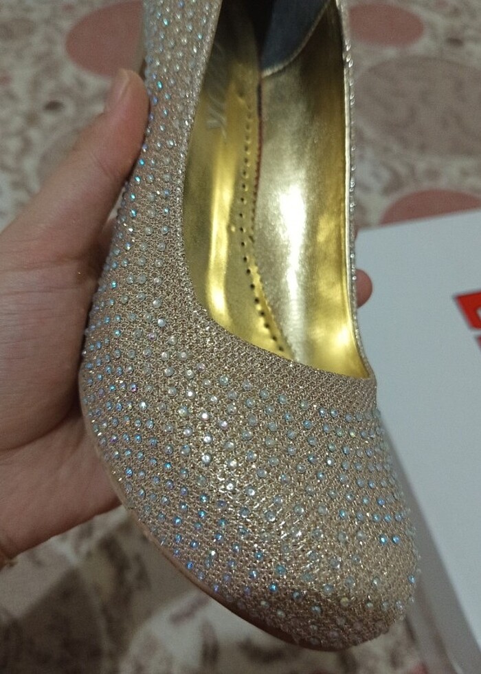 Taşlı topuklu ayakkabı  - Görsel 2