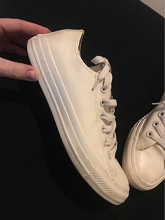 Converse beyaz deri