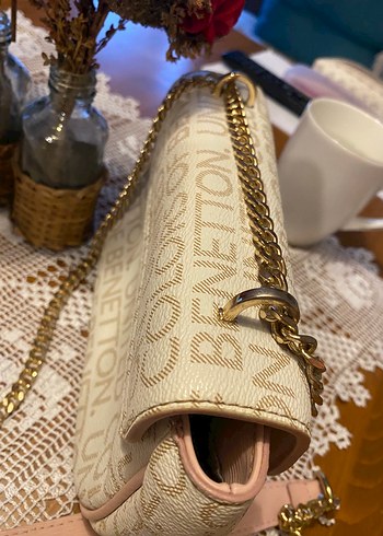 Zincir Detaylı Beyaz Kadın Çapraz Çanta - Görsel 2