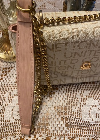 Zincir Detaylı Beyaz Kadın Çapraz Çanta - Görsel 3