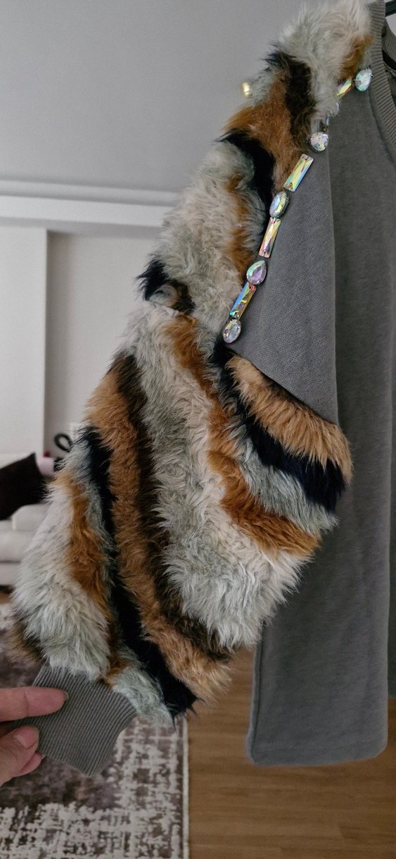 çok uçuk yeşil gri arasıKürklü Kadın Kısa Sweatshirt - Görsel 2