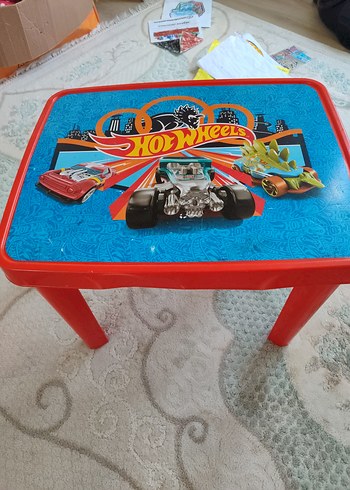 Renkli Hot Wheels Çocuk Masası