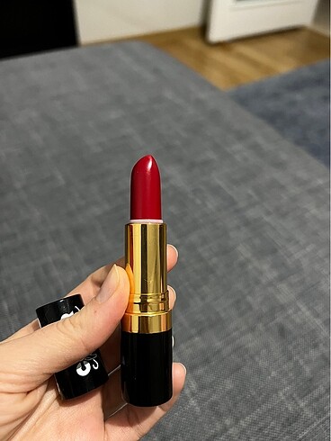Revlon Kırmızı Ruj