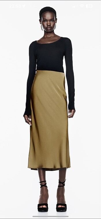 Zara saten etek