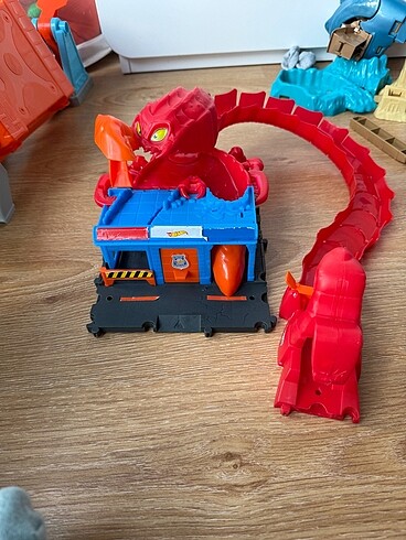  Hot wheels düşman yaratıklar