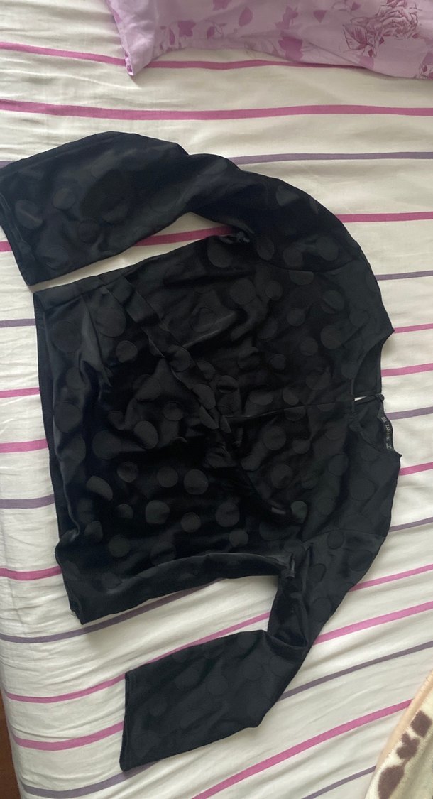 Düğmeli Siyah Puantiyeli Kadın Bluz - Görsel 3