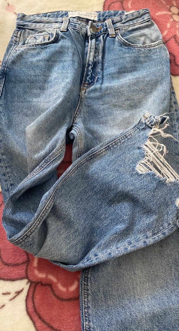 Nakışlı Mavi Düğmeli Kadın Kot Pantolon - Görsel 2