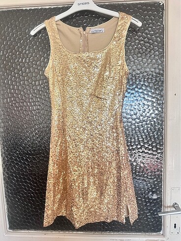 Gold Pul Payet Kısa Abiye Elbise