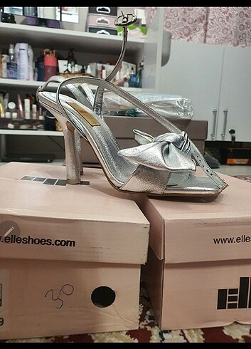 38 Beden gri Renk Elle Shoes lame topuklu ayakkabı 11 cm.