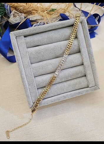 Accessorize Çelik ortası baget taşlı hasır bileklik
