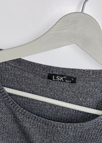 Gri Tişörtü Kısa Kollu - Görsel 4