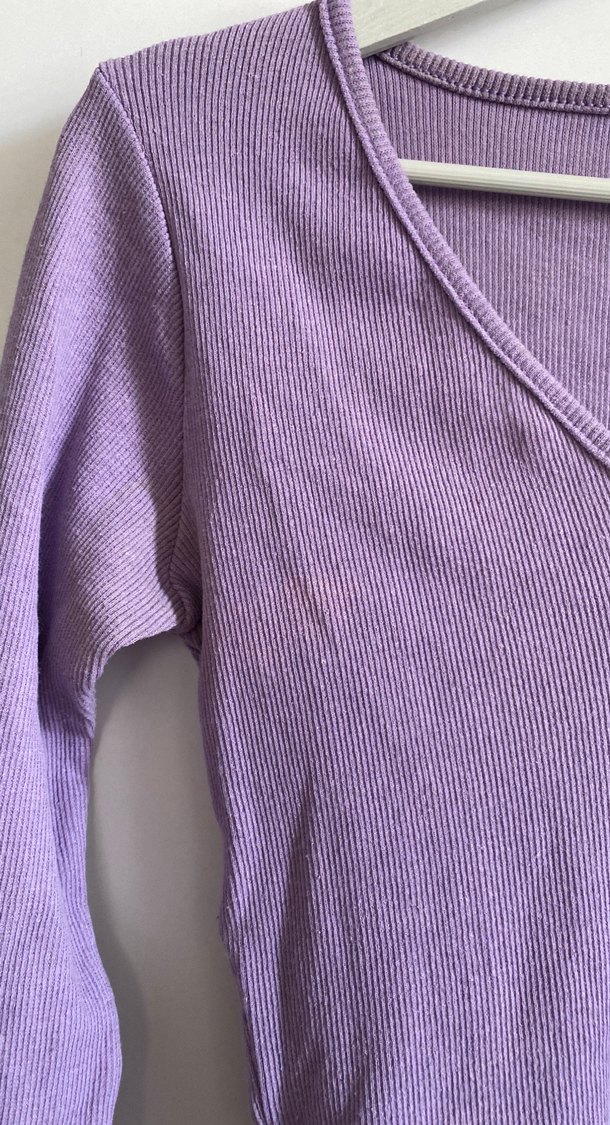 V Yakalı Uzun Kollu İki Renkli Kadın Kazak - Görsel 2