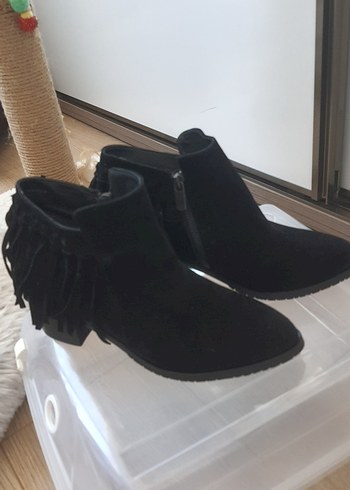 Siyah Süet Püsküllü Kadın Bot - Görsel 6