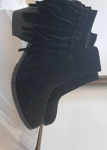 Siyah Süet Püsküllü Kadın Bot - Görsel 9
