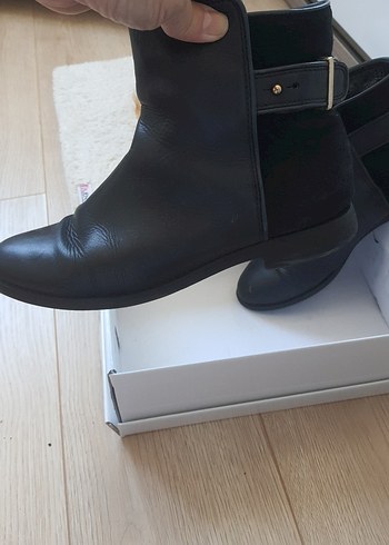 Siyah Deri Tokalı Kadın Bot - Görsel 2