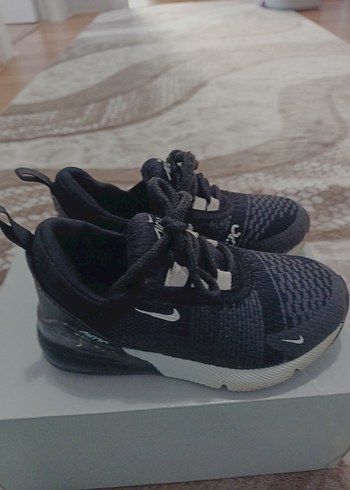 Nike Siyah Bağcıklı Spor Ayakkabı