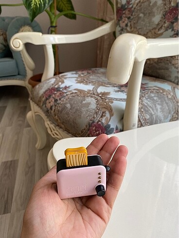 Minyatür ekmek kızartma makinası