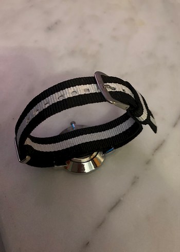 Daniel Wellington Klasik Beyaz Kemerli Kadın Saati