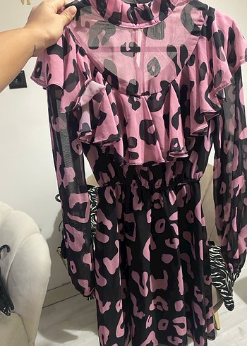 Uzun Kollu Pembe Fırfırlı Mini Elbise
