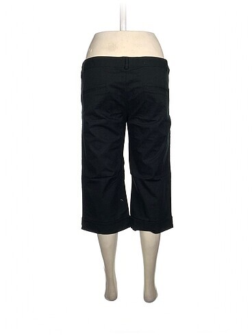 42 Beden PreLoved Bermuda / Kapri %70 İndirimli.