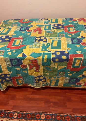 Çok Renkli Yatak Örtüsü çift taraflı çift kişilik dir - Görsel 2