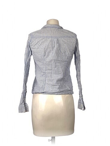 m Beden PreLoved Gömlek %70 İndirimli.